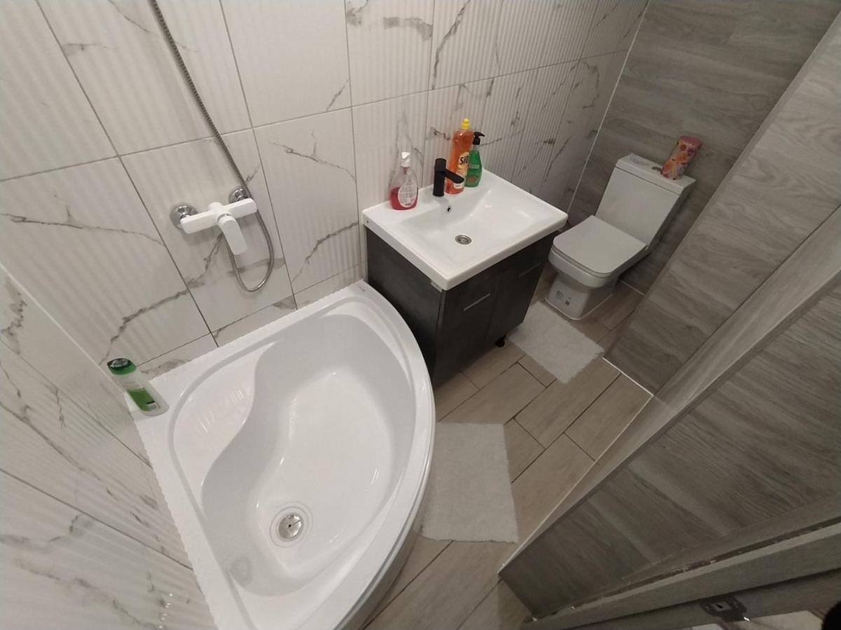 Штефан64 Apartment Chisinau Bagian luar foto