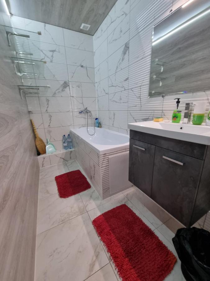 Штефан64 Apartment Chisinau Bagian luar foto