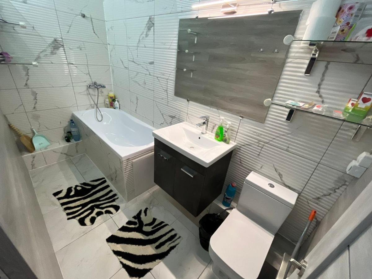 Штефан64 Apartment Chisinau Bagian luar foto