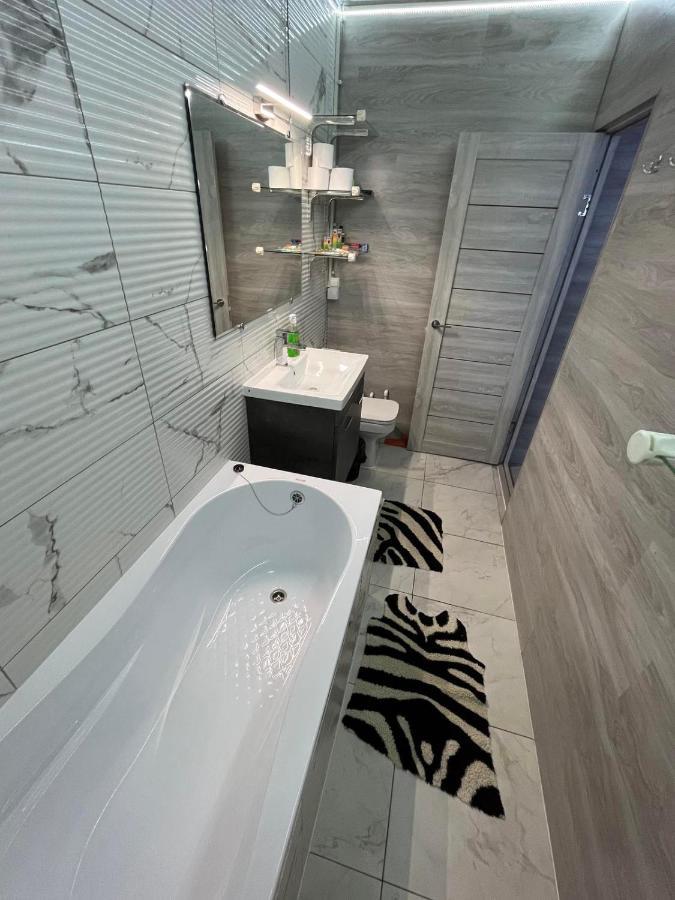 Штефан64 Apartment Chisinau Bagian luar foto