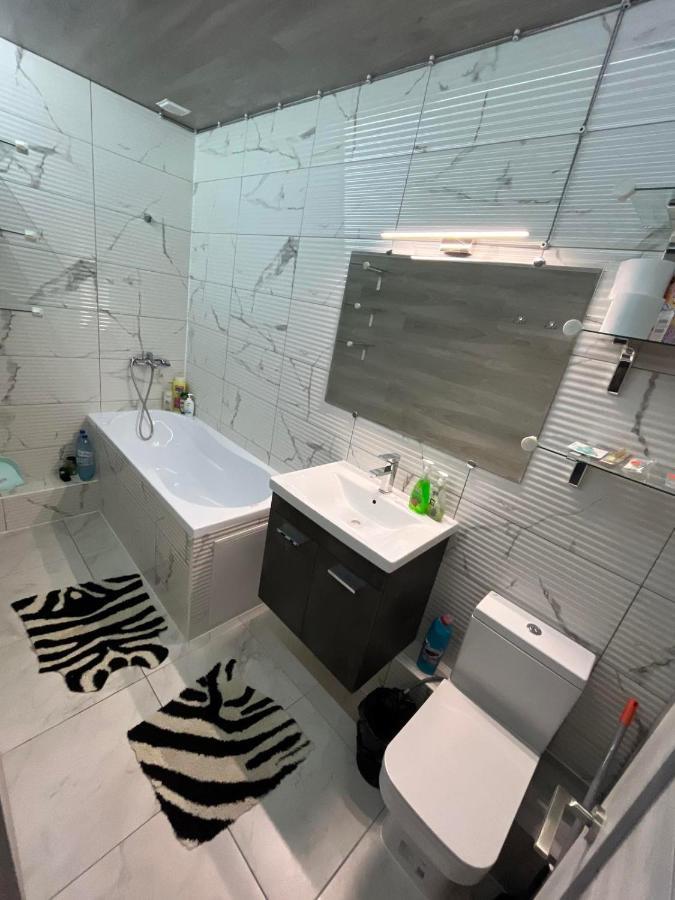 Штефан64 Apartment Chisinau Bagian luar foto